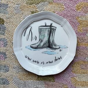 🌂 Anthropologie Linea Carta Monogram Canapé R Plate with Rain boot Galoshes